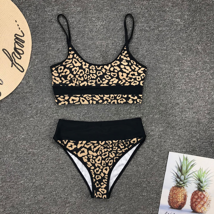 Dame bikini sæt med elegant snit og høj talje Stilla