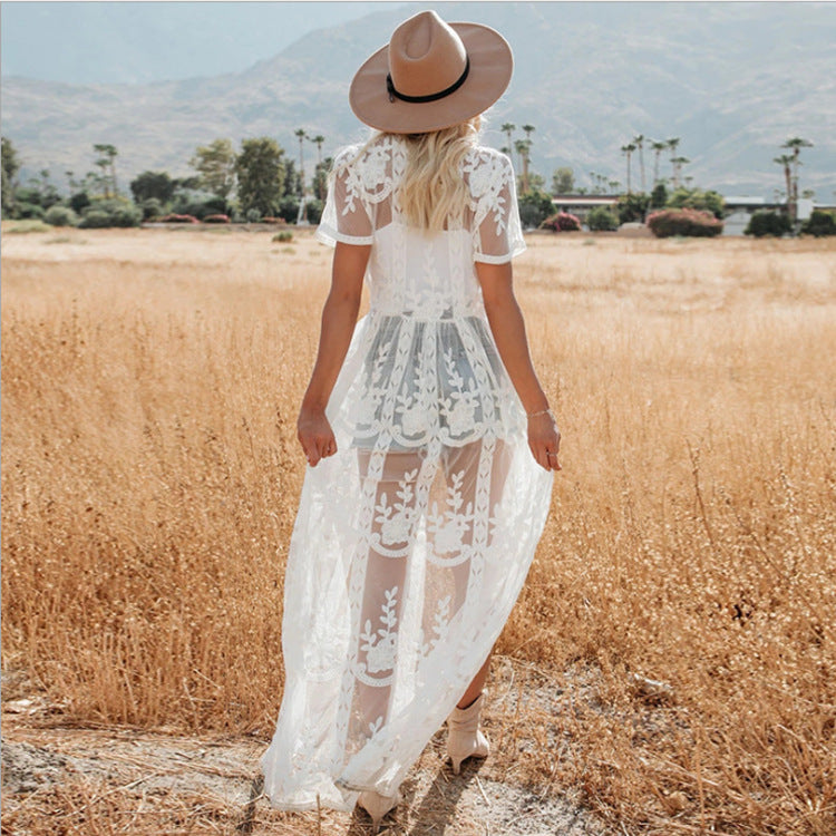Dame lang, elegant strandtunika i gennemsigtig blonde med fine detaljer Stilla