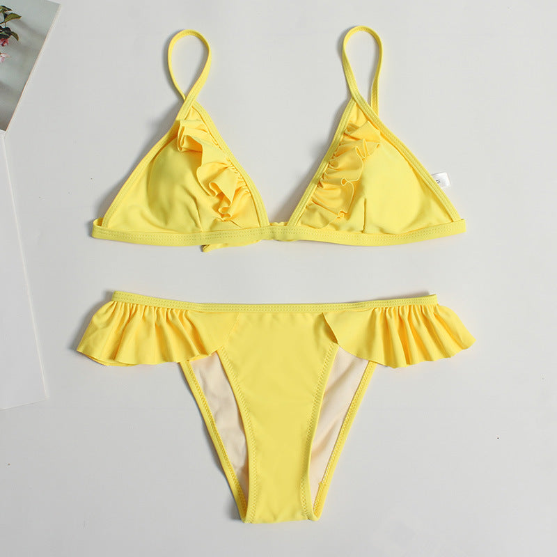 Dame triangle-bikini-sæt med legende ruch-detaljer og elastisk design Stilla