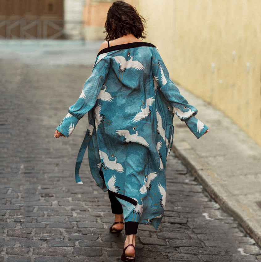 Dame Strandkaftan med elegant fuglemotiv og brede ærmer Stilla