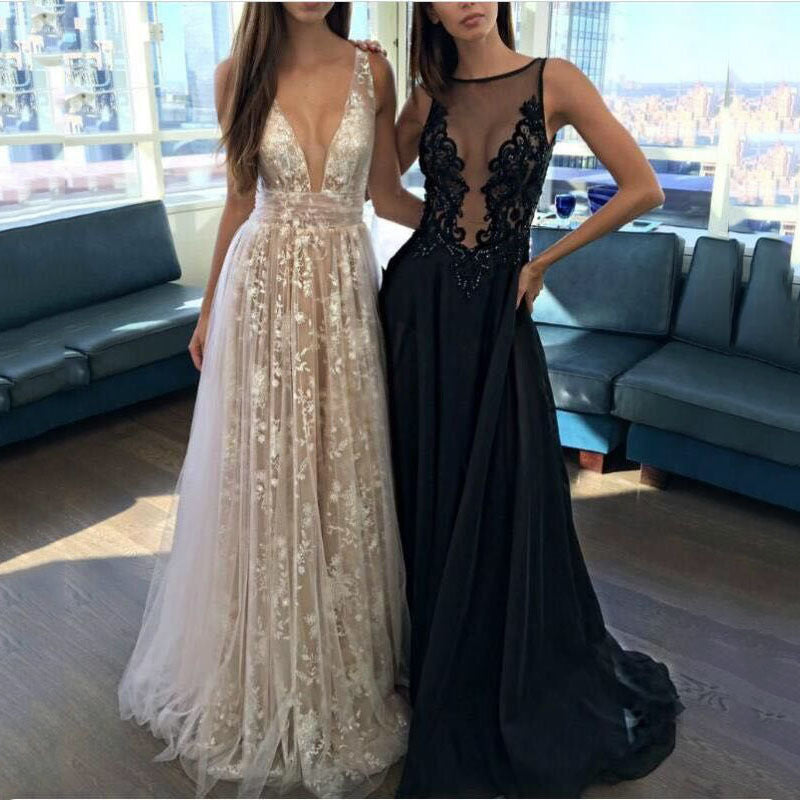 Stilla | Glamorous Lace Deep V Uden Ærmer Aftenkjole