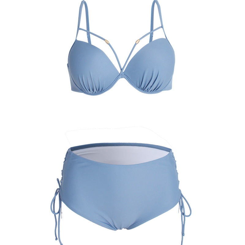 Dame bikini sæt med moderigtigt trefoldigt bånddesign og høj taljeskæring Stilla