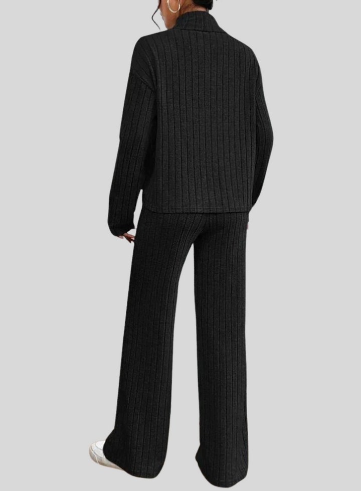 Stilla | Strikbukser og Sweater