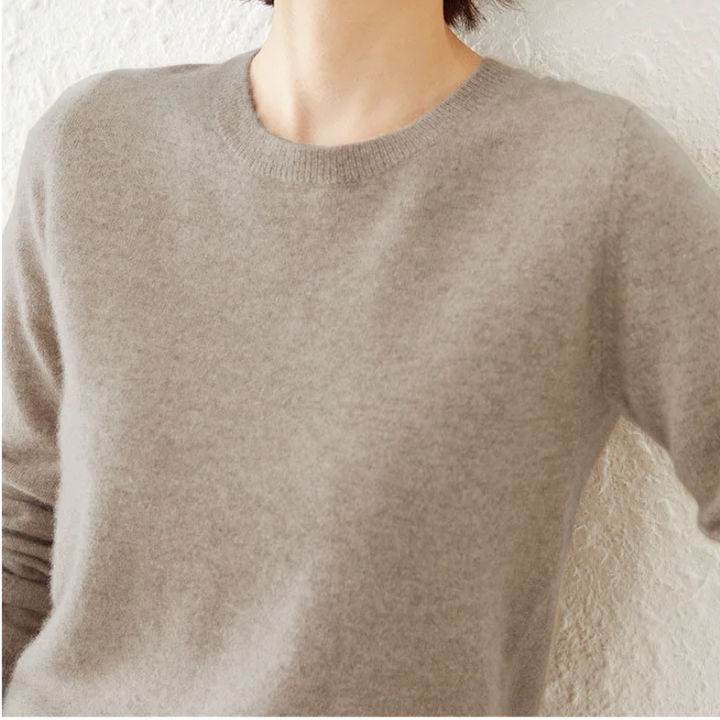 Stilla | Komfortabel Sweater med Klassisk Silhuet