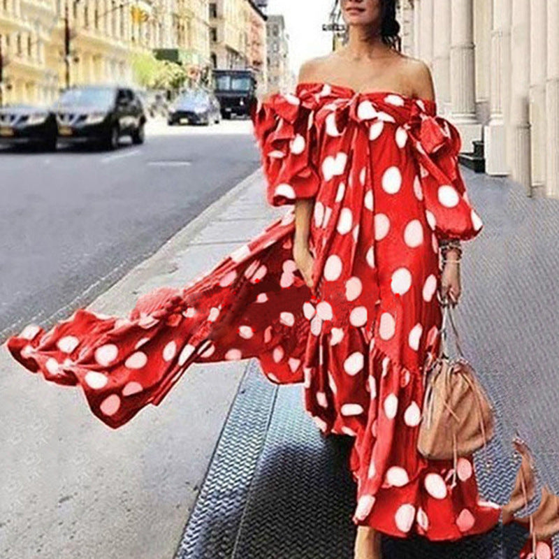 Dame Off-Shoulder Maxikjole med Puffærmer og unikt punkter-design Stilla
