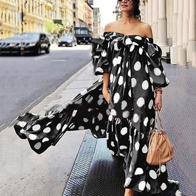 Dame Off-Shoulder Maxikjole med Puffærmer og unikt punkter-design Stilla