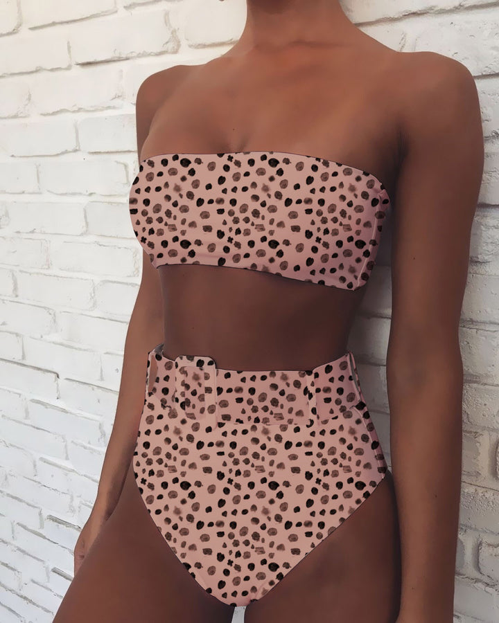 Dame Bandeau-bikini med elegant høj talje og moderne dyreprint Stilla