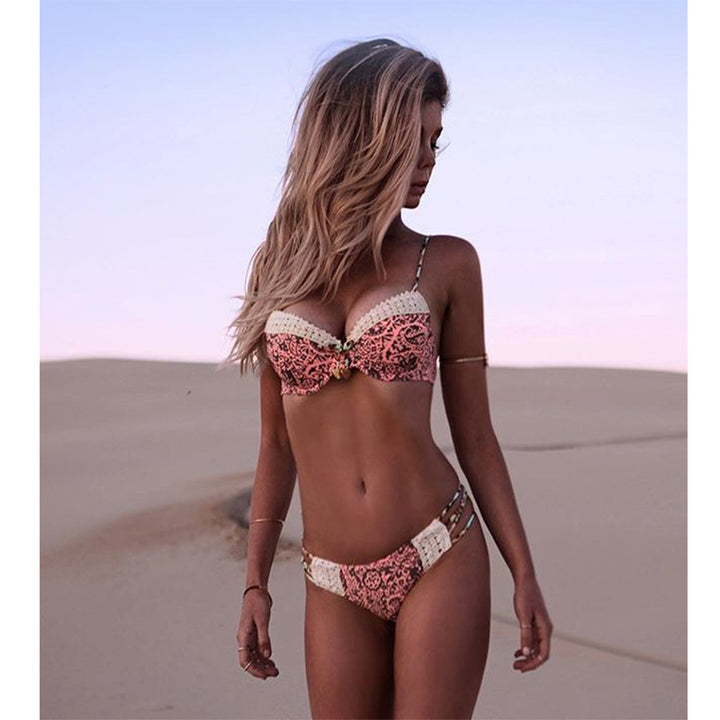 Dame Push-Up Bikini med dekorative spidsdetaljer og justerbare stropper Stilla