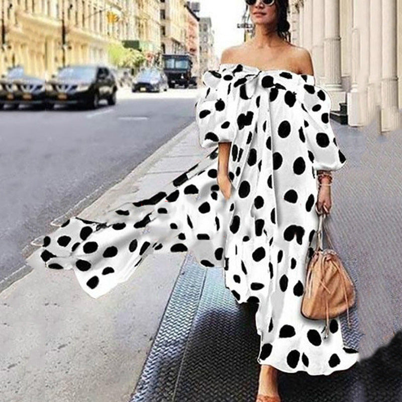 Dame Off-Shoulder Maxikjole med Puffærmer og unikt punkter-design Stilla