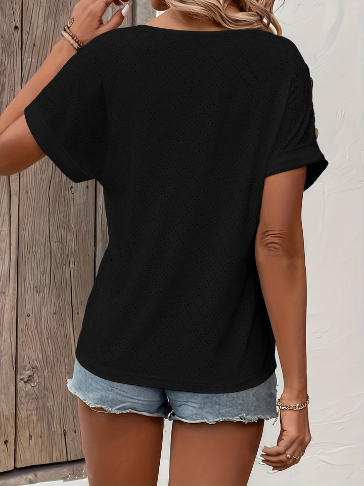 Stilla | Kvinde T-Shirt Med V-Uidsnit Og Knapper