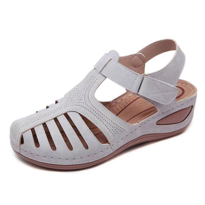 Dame Komfortable Sandaler med modiske snitdetaljer og åndbart design Stilla