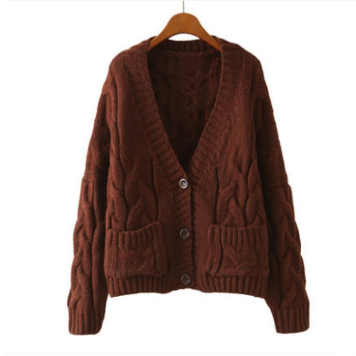 Kvinders chunky strik cardigan med flatterende V-hals og praktiske lommer Stilla
