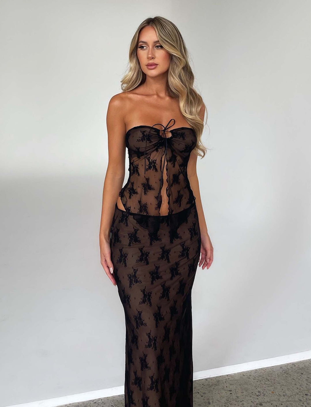 Stilla | Elegante Gennemsigtig Top Med Nederdel