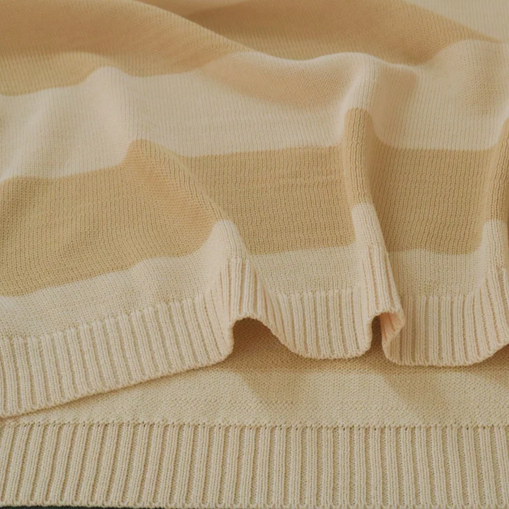 Stilla | Damepullover I Trendy Stribet Design, Løs Pasform Model Med V-hals