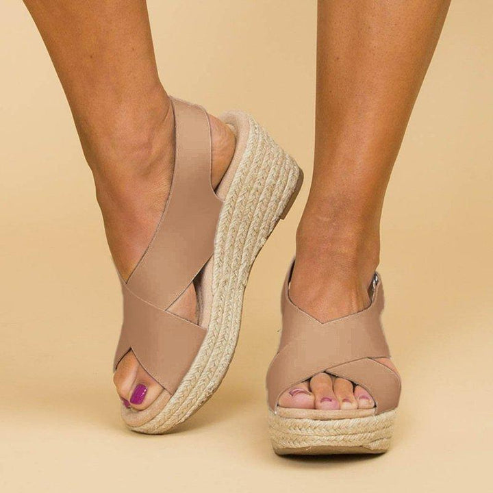Dame Elegante Plateau-sandaler med krydsede remme og blødt fodseng Stilla