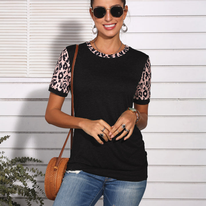 Dame T-shirt med moderigtigt leopardmønster på ærmerne Stilla
