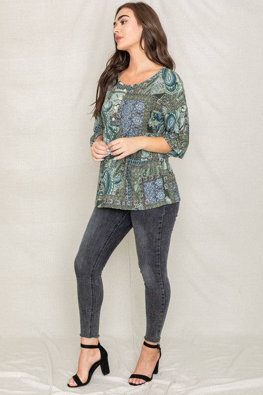 Stilla | Knap Accent Paisley Top