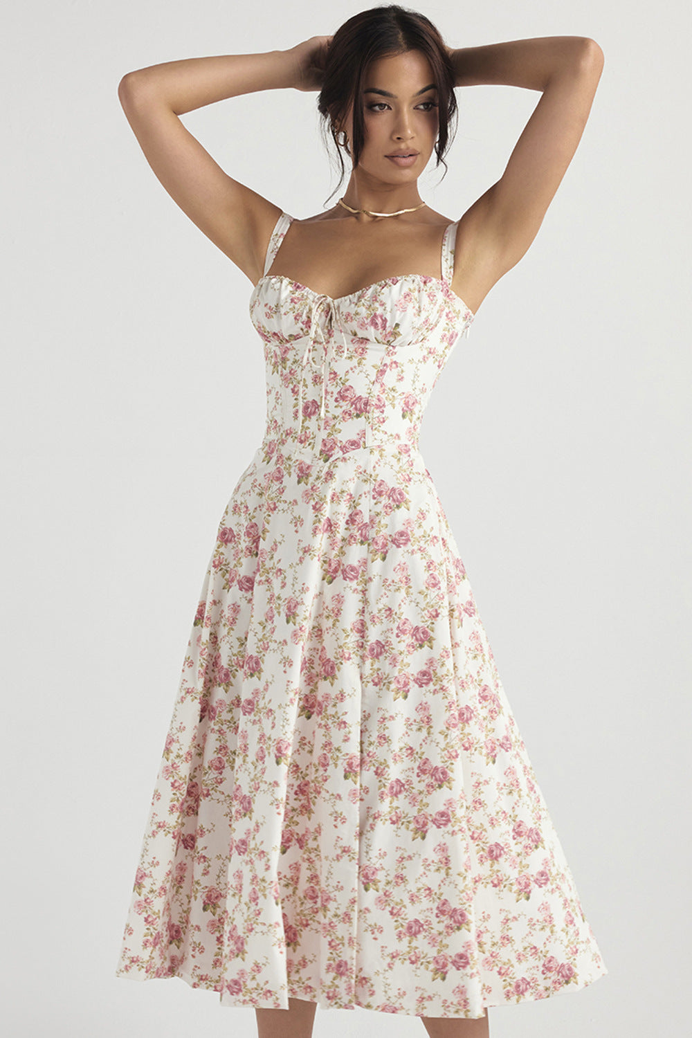 Stilla | Vintage Bodycon Kjole Med Blomster Mønster Og Talje