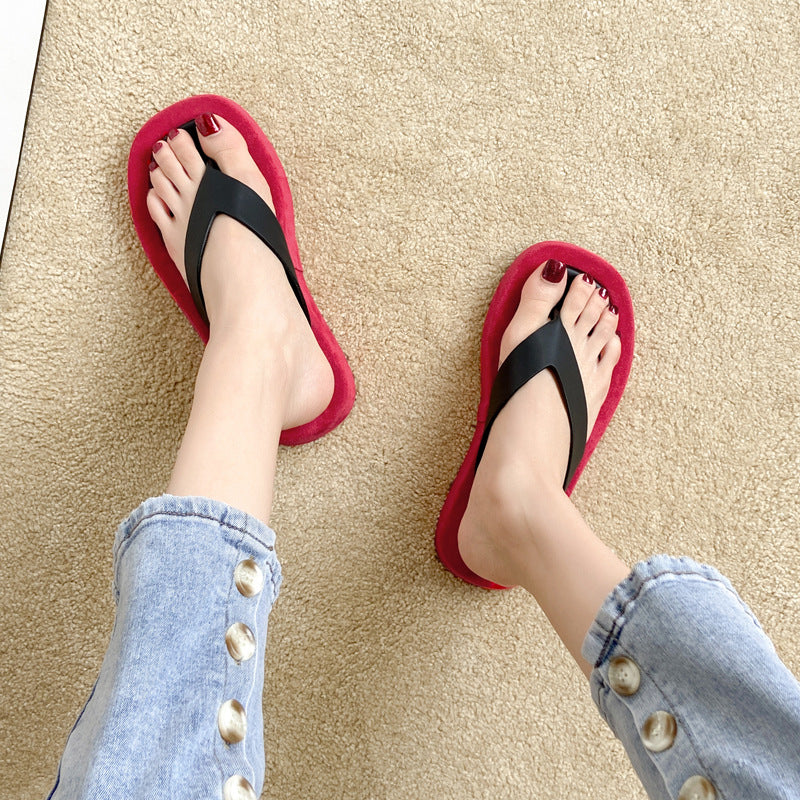 Dame moderne flip-flops med behagelig प्लेट्फ़ोर्म Stilla