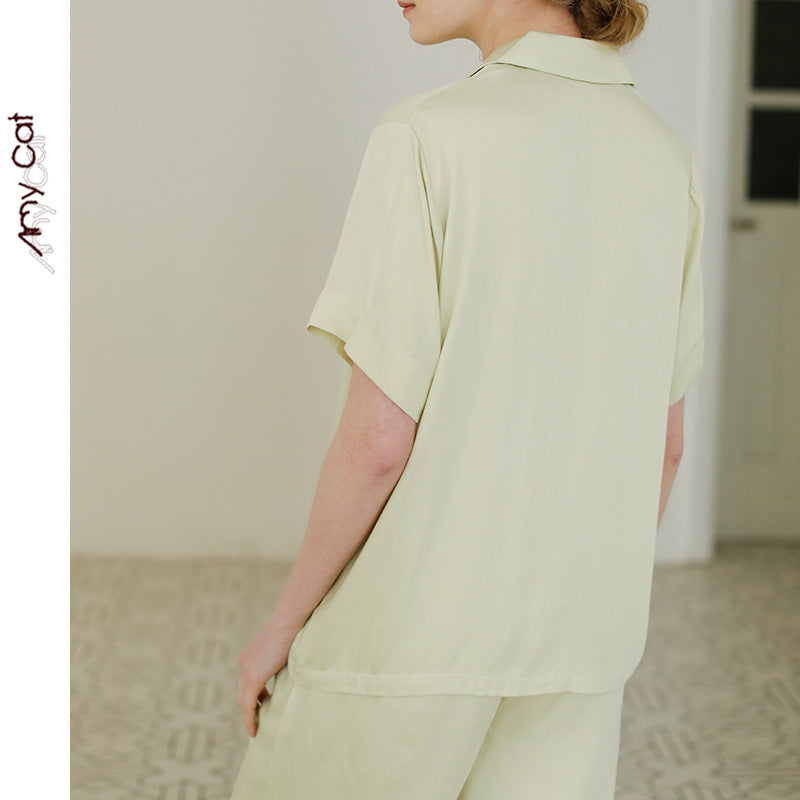 Dame Satin pyjamasæt med elegant krave og komfortabel pasform Stilla