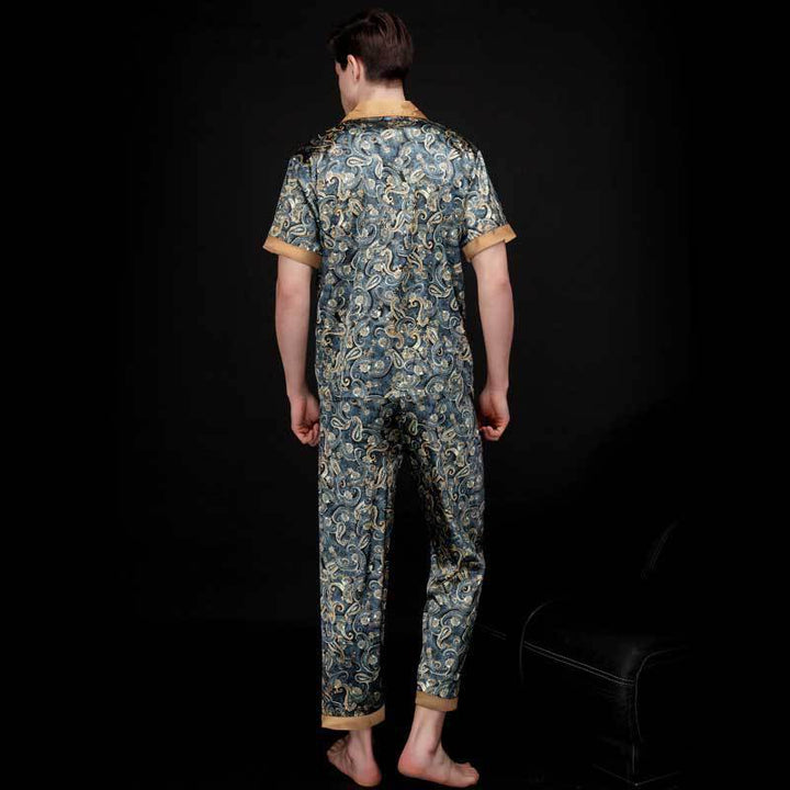 Herrer satin pyjamasæt med kunstfærdigt paisleymønster og elegante accenter Stilla