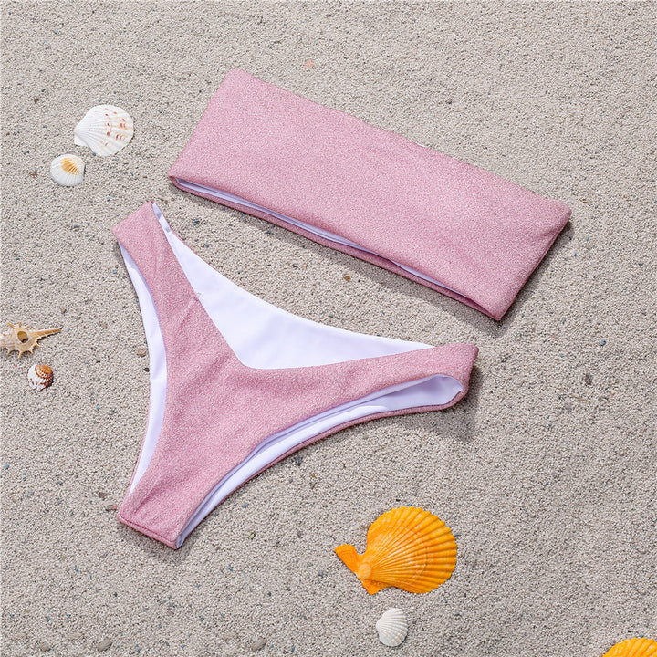 Dame bikini-sæt med glitrende accenter og elegant bandeau-top Stilla