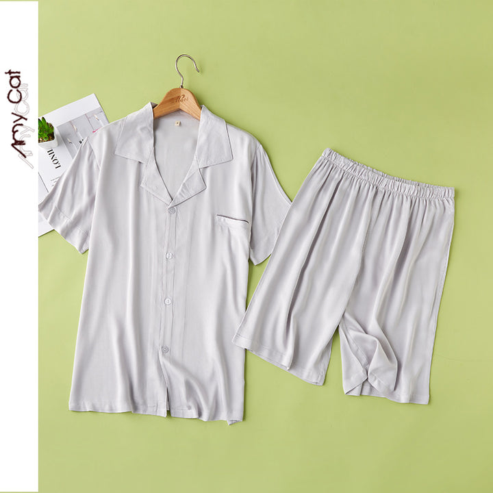 Dame Pyjamasæt i let satin med elegant knaplukning og komfortabel pasform Stilla