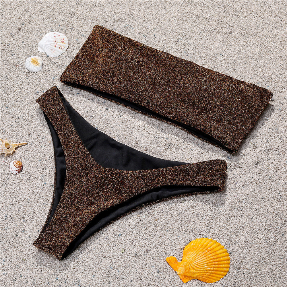 Dame bikini-sæt med glitrende accenter og elegant bandeau-top Stilla