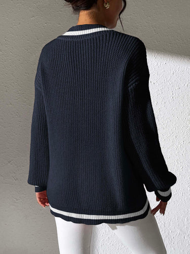 Stilla | Pullover med lange ærmer og kontrasterende søm og V-udskæring