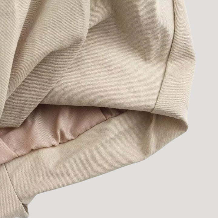 Stilla | Minimalist Beige Lynlås Bomberjakke