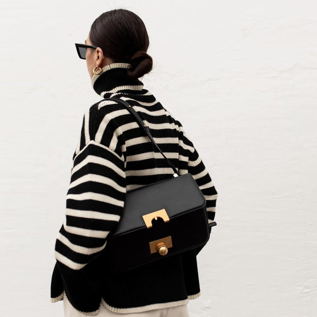 Stilla | Oversize-trøje med stribet rullekrave