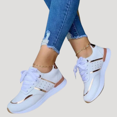 Stilla | Kvinder Stilfulde Metalliske Accent Sneakers