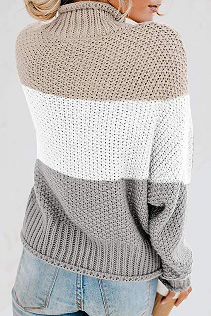 Stilla | Lækkert Sweatshirt Med Kontrastfarvet Rullekrave Patchwork
