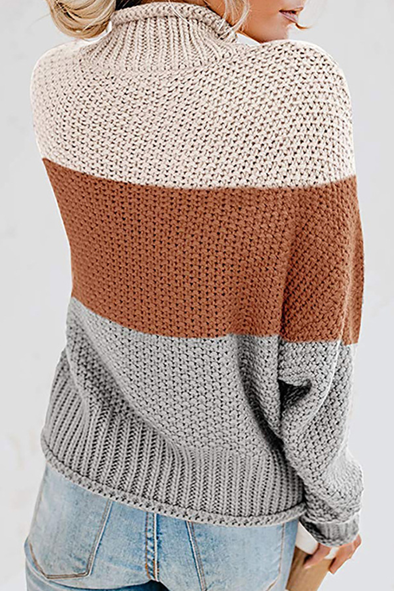 Stilla | Lækkert Sweatshirt Med Kontrastfarvet Rullekrave Patchwork
