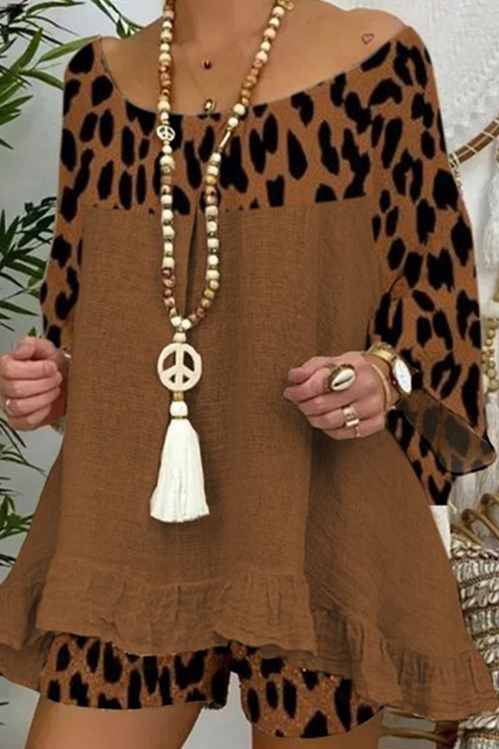 Stilla | Afslappet Street Leopard Patchwork Flounce O Hals Tre Kvart to Delene