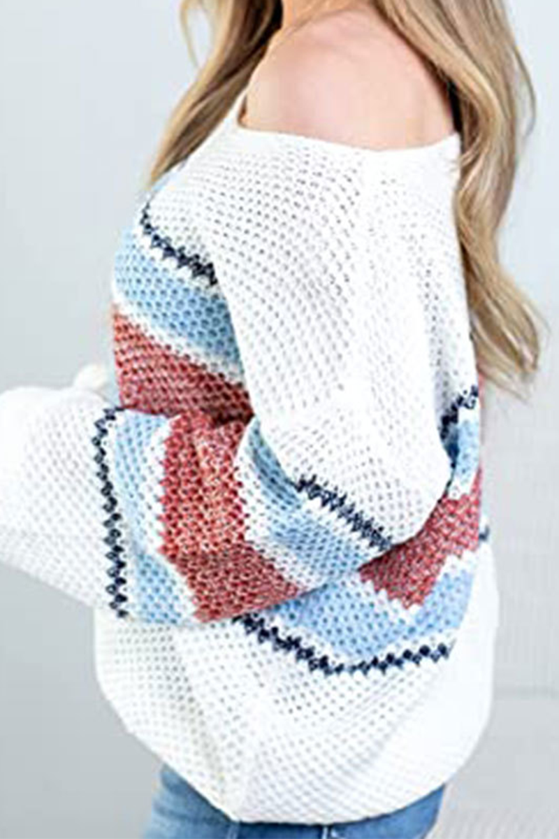 Stilla | Pullover Patchwork Lækkert Med Kontrasterende, Udskaaret Rundhalsudskæring