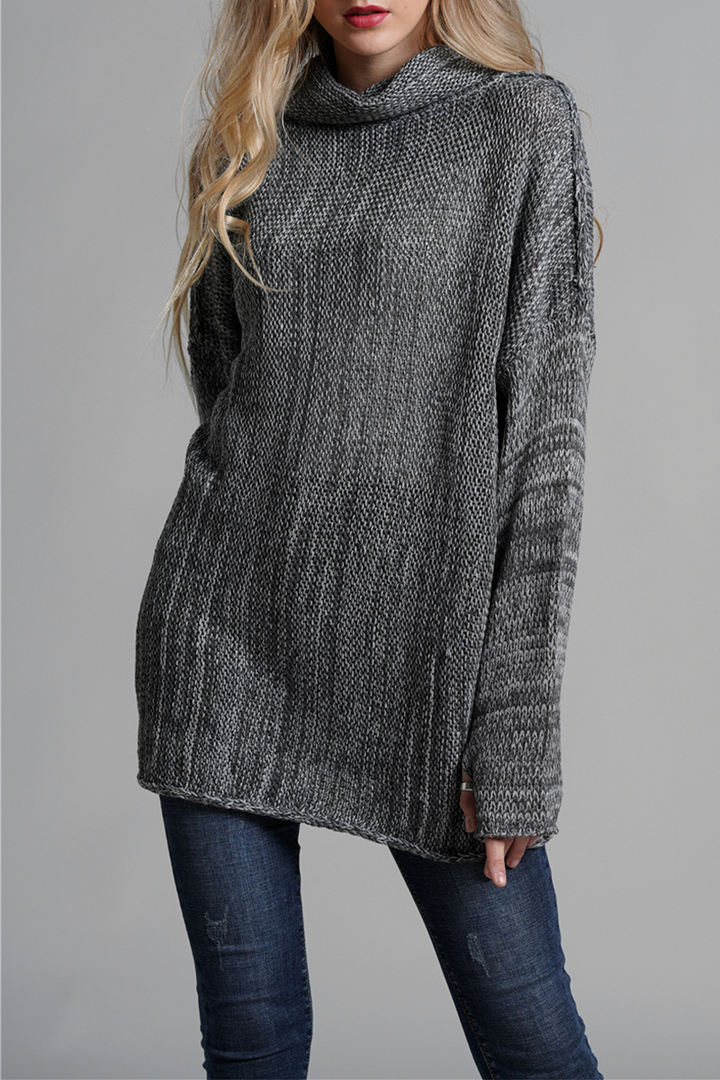 Stilla | Ensfarvet Lækkert Pullover Med Rullekrave og Splittet Øverste Del