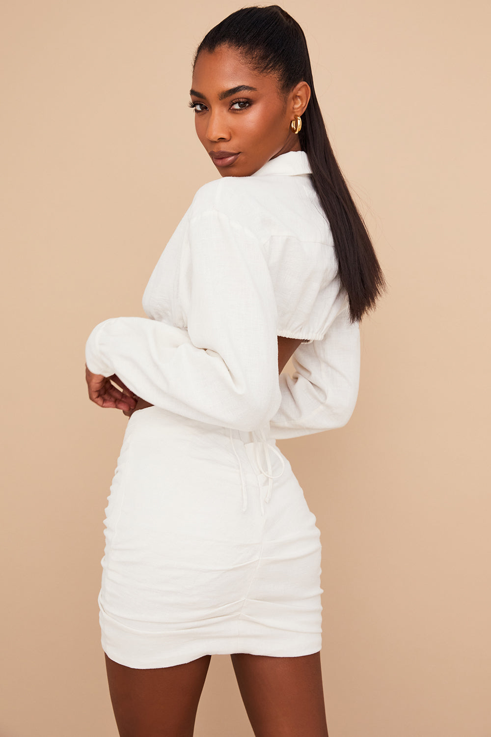 Stilla | Off White Cropped Slå Om Skjorte Med Foldet Talje Mini Nederdel