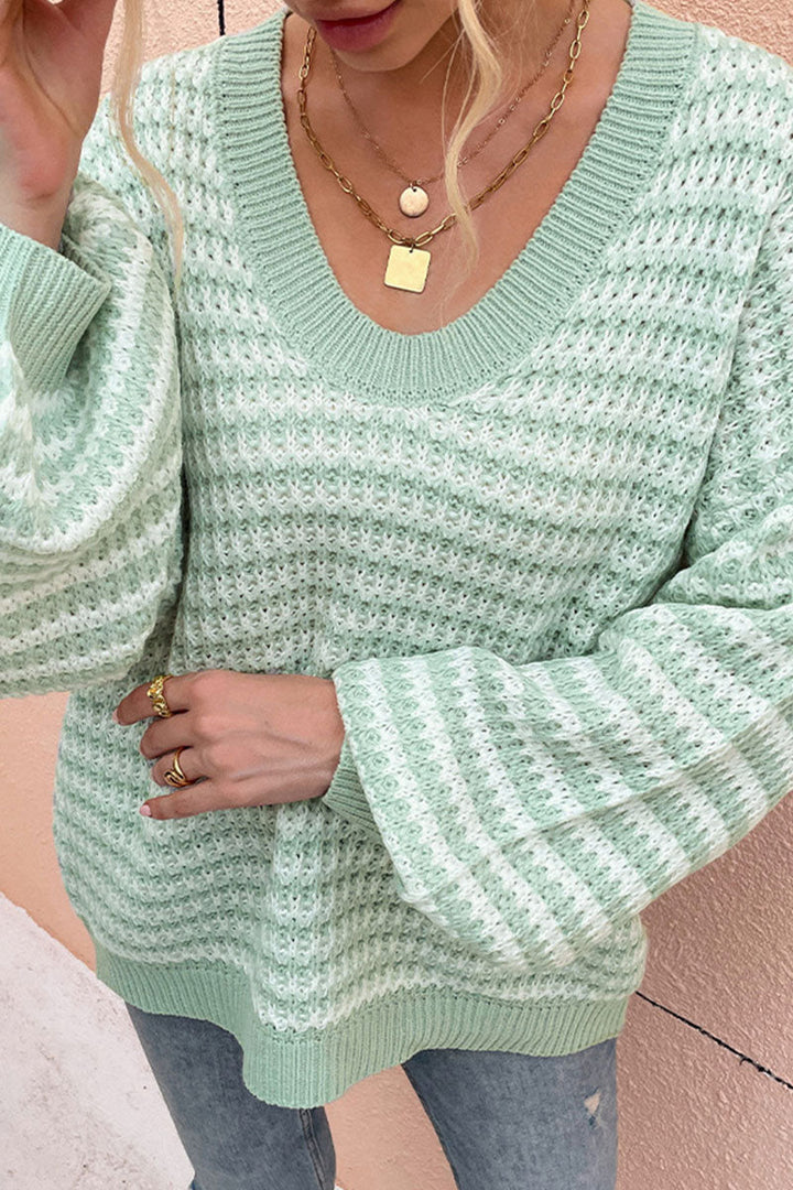 Stilla | Moderigtigt Stribet Casual V-hals Top Med Slids