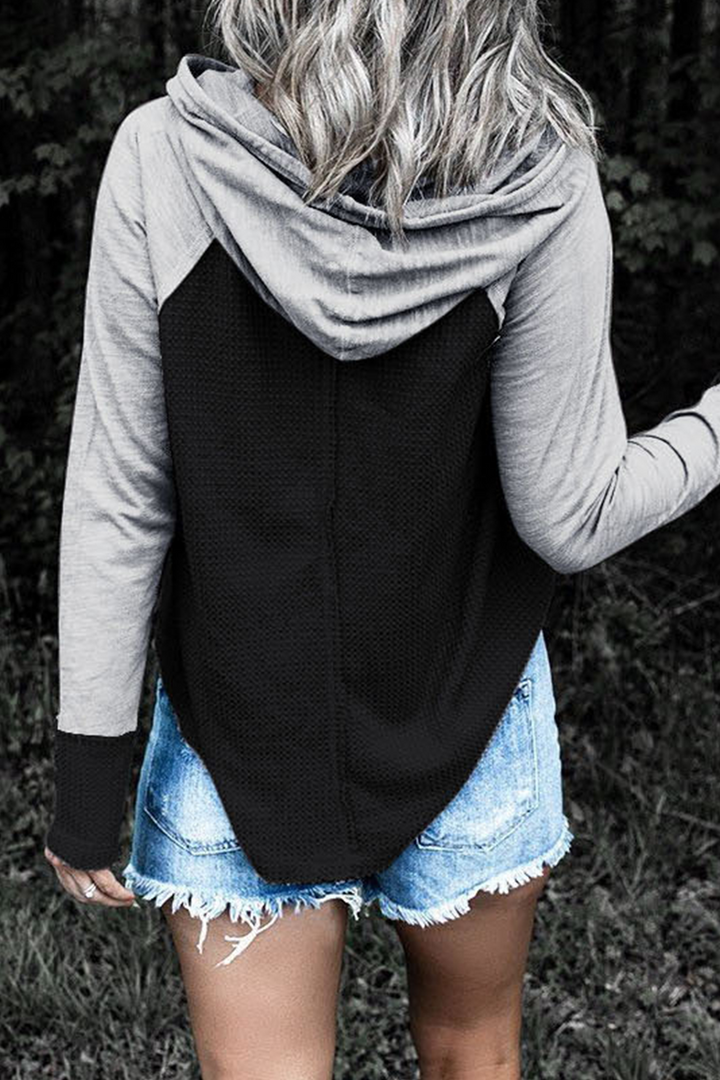 Stilla | Casual Patchwork-overdel med snor og kontrasthætte
