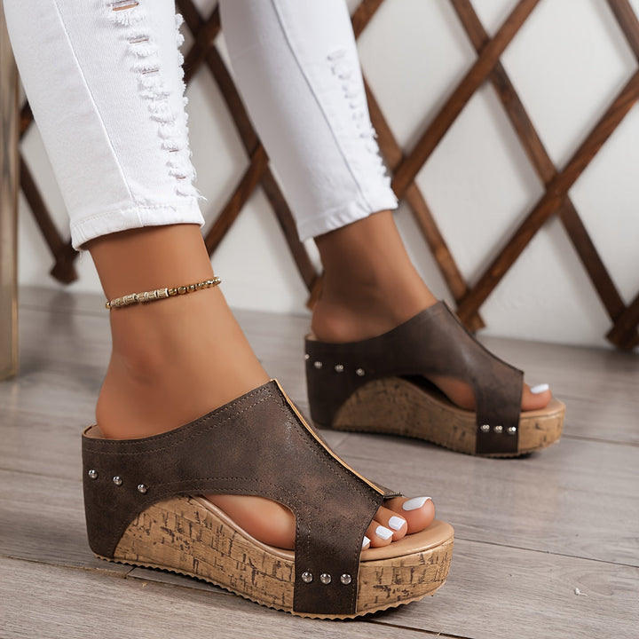 Stilla | Platform Sandaler Komfortable Slid on Sommer Sko Med Nitter