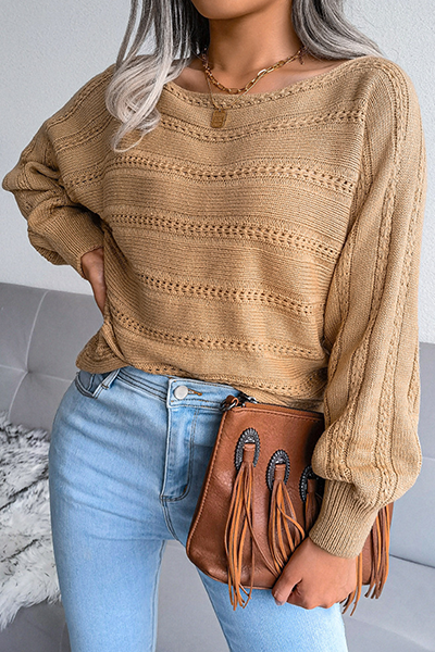Stilla | Løs Sweatshirt Med Skulderfri Udsparinger og Blonder T-shirt Med Slids
