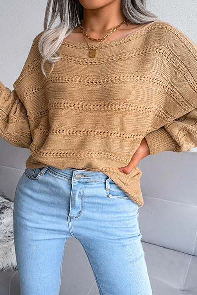 Stilla | Løs Sweatshirt Med Skulderfri Udsparinger og Blonder T-shirt Med Slids