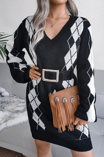 Stilla | Pullover Smart Casual Med Geometrisk Kontrast og V-udskæring