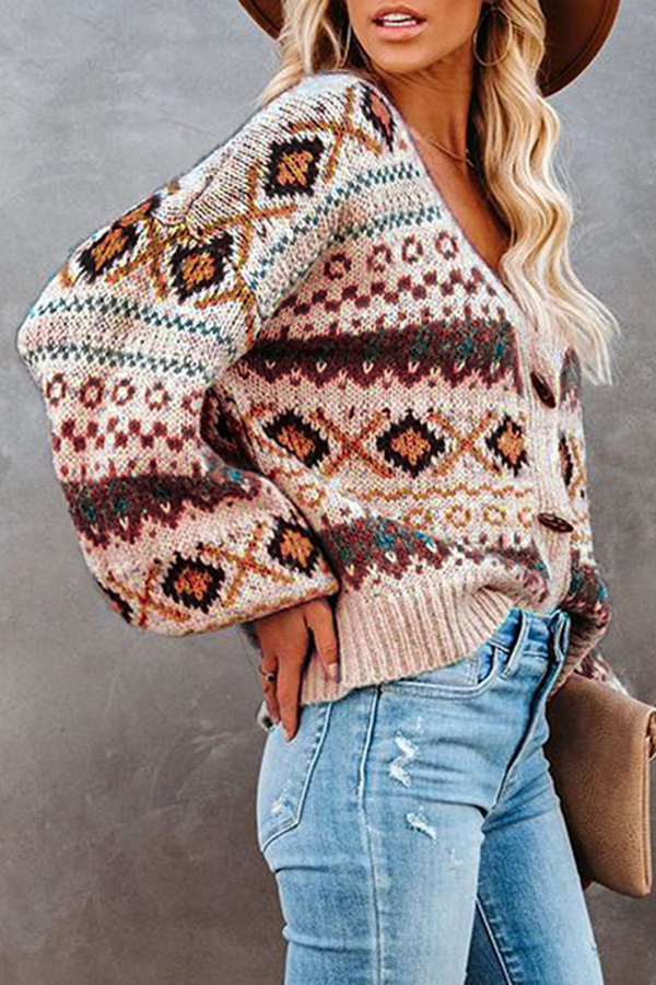 Stilla | Moderne skåret og trendy sweater