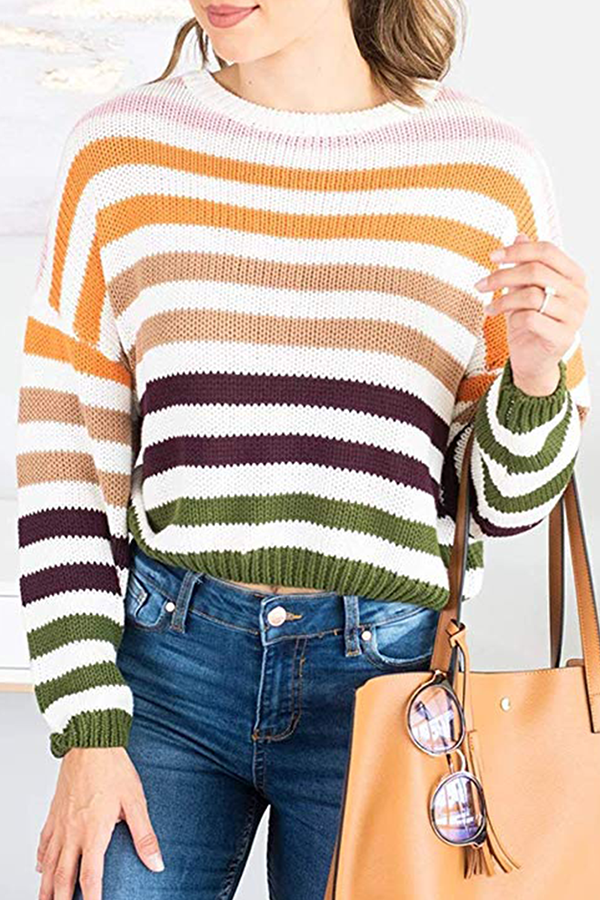 Stilla | Løs sweater med rund halsudskæring lavet af stribet patchwork