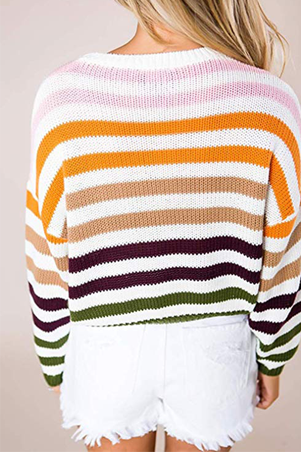 Stilla | Løs sweater med rund halsudskæring lavet af stribet patchwork