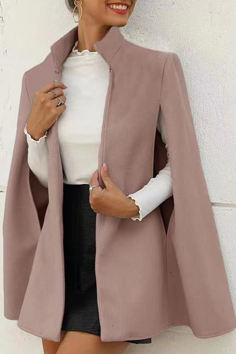 Stilla | Trendy, Elegant, Robust og Asymmetrisk Ydertøj Med Ståkrave og Slids