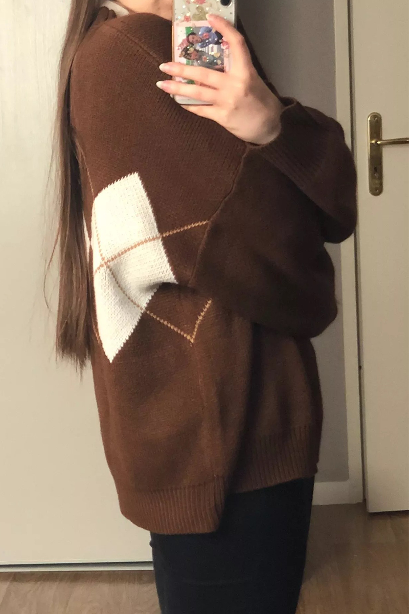 Stilla | Casual Striktrøje med Geometrisk Patchwork Kontrast og Rund Halsudskæring
