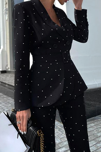 Stilla | Elegant Prikket Boucle Med Bælte, Slåkrave, Lange Ærmer, To Delt